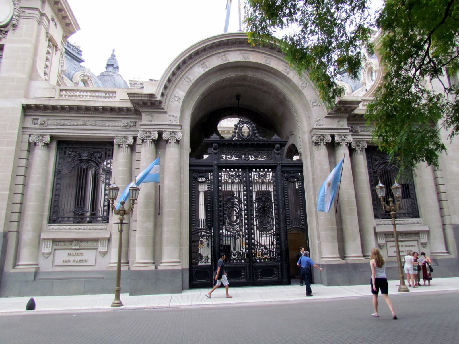 Los fundamentos teóricos de la nueva política exterior de Argentina