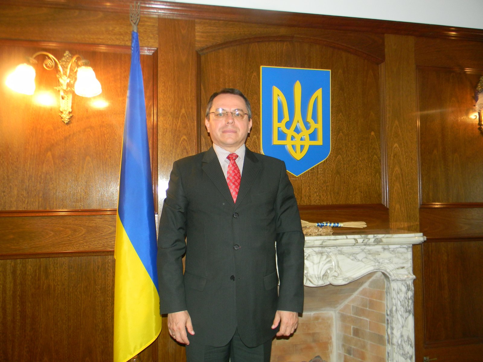 A tres años del inicio de «Euromaidan», entrevista Embajador de Ucrania S E Yuri Duidin